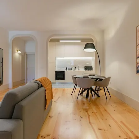 Campismo de Luxo Spacious With Patio At Historic Center