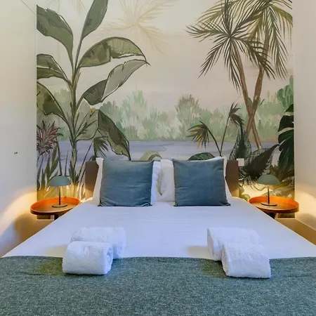 Spacious With Patio At Historic Center דירה *