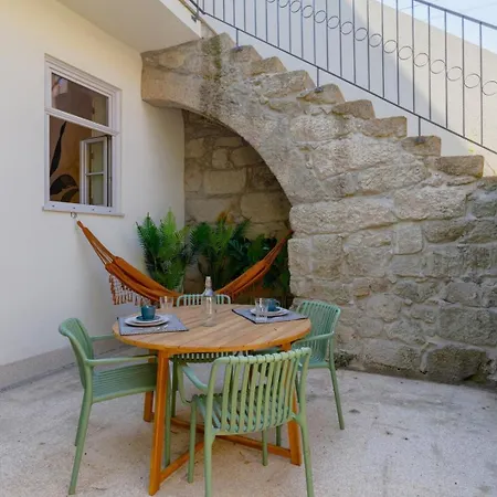 Spacious With Patio At Historic Center *