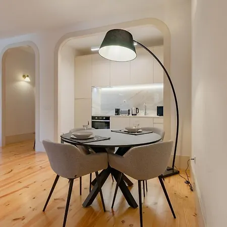 Spacious With Patio At Historic Center * Πόρτο
