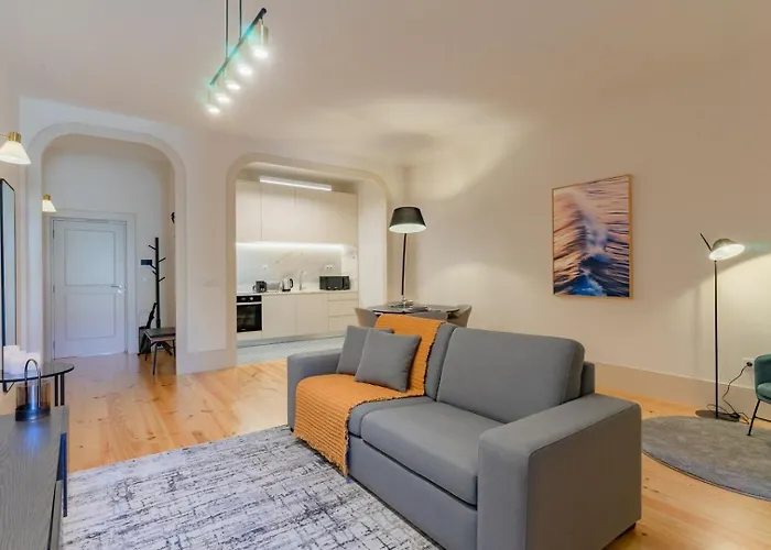 Spacious With Patio At Historic Center Apartman