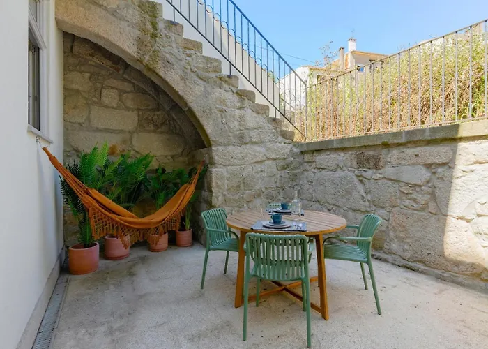 Spacious With Patio At Historic Center Apartman Porto