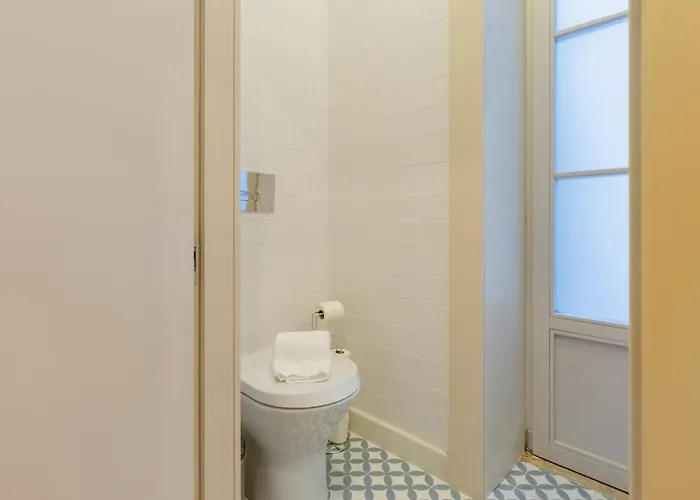 Spacious With Patio At Historic Center Appartamento Oporto