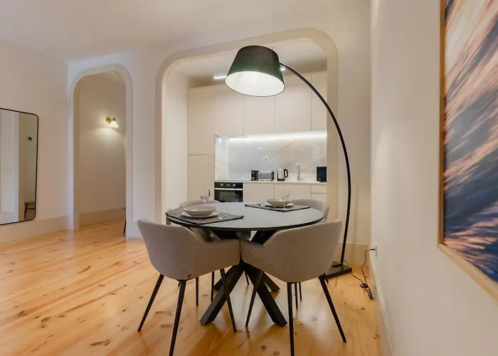Spacious With Patio At Historic Center Oporto