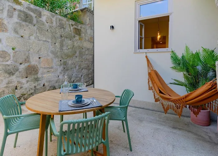 Spacious With Patio At Historic Center Apartman