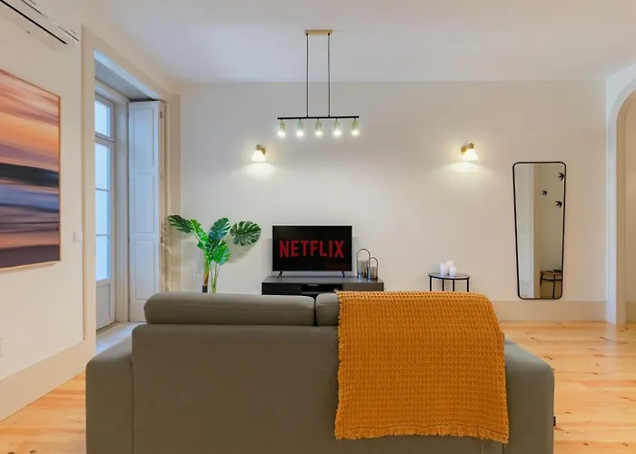 Spacious With Patio At Historic Center Lejlighed